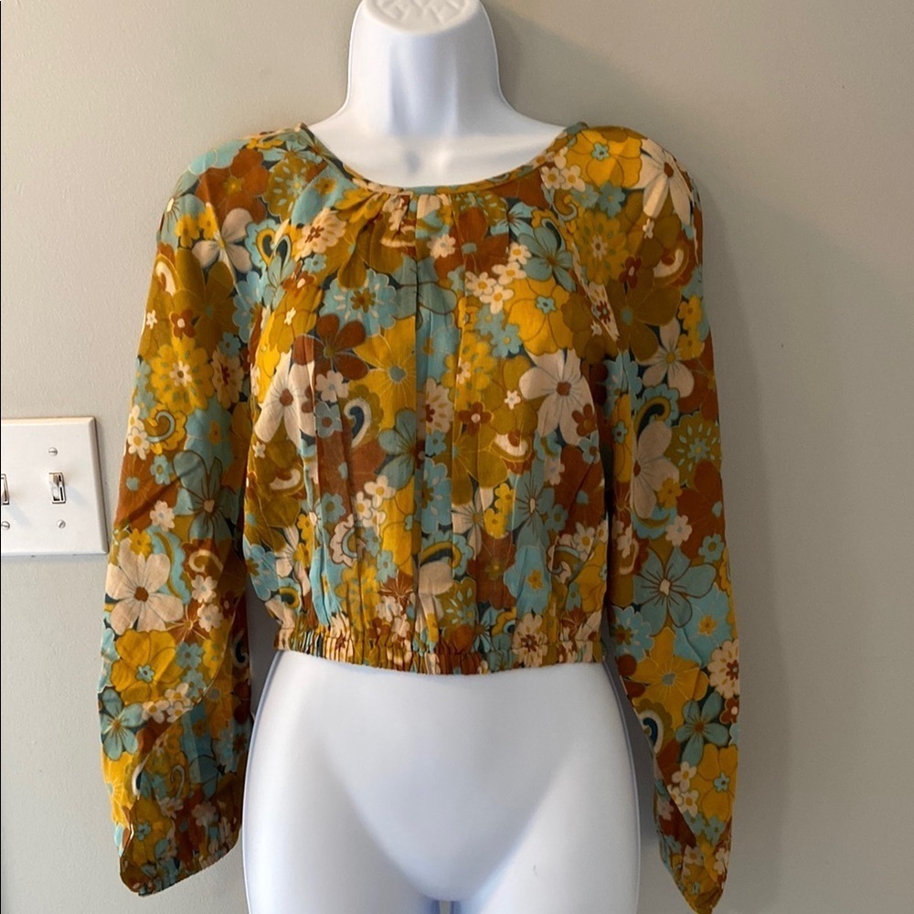 Sundry RetroFloral Long Sleeve Blouse in honeycomb size 1 / small.